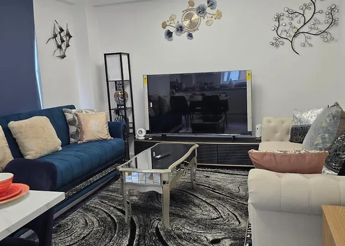 Mega3 Central Manchester Luxury 2-Bedroom,2-Baths With Free Car Park